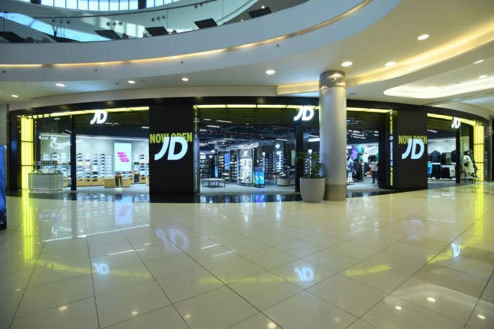 واجهة متجر JD Sports في مركز تسوق