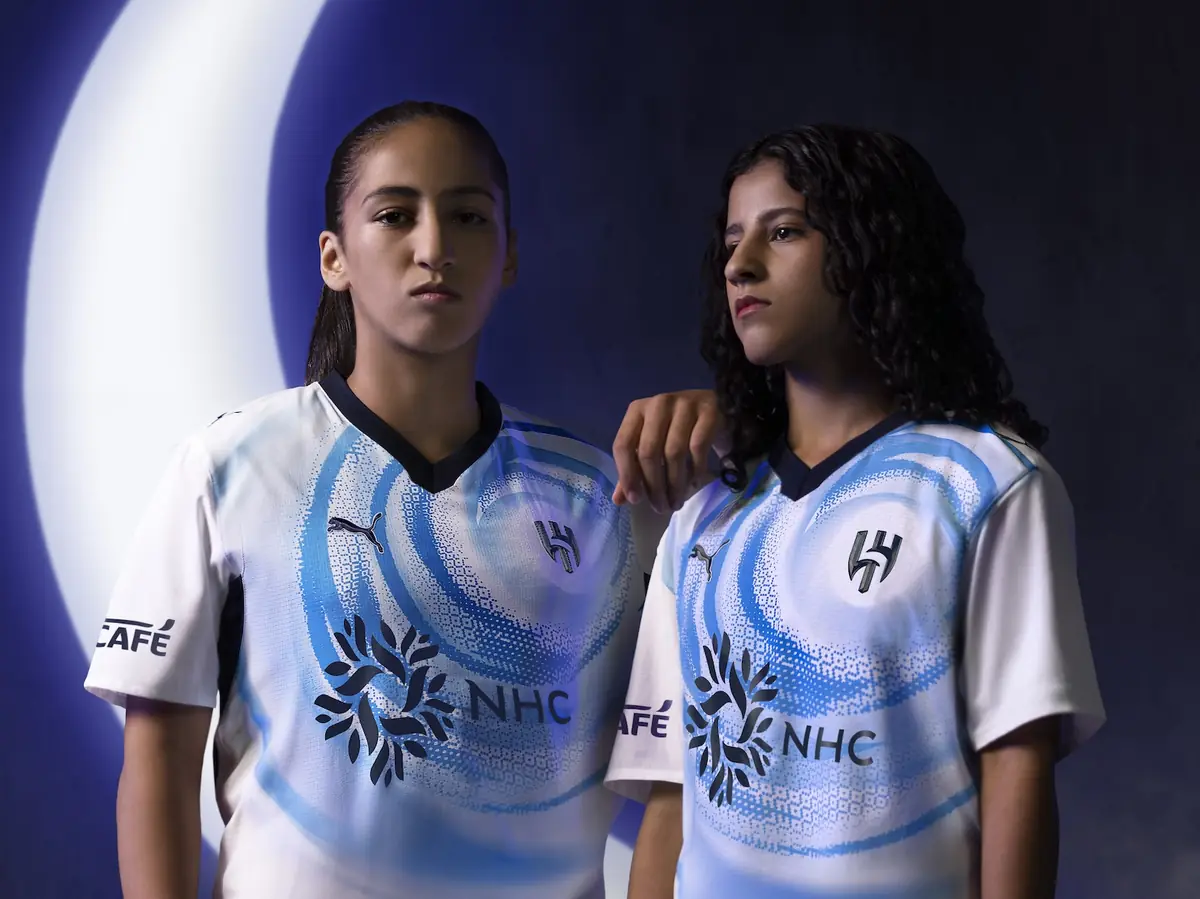 الطقم الاحتياطي لنادي الهلال بالتعاون مع بوما للموسم الرياضي 2026/2027
