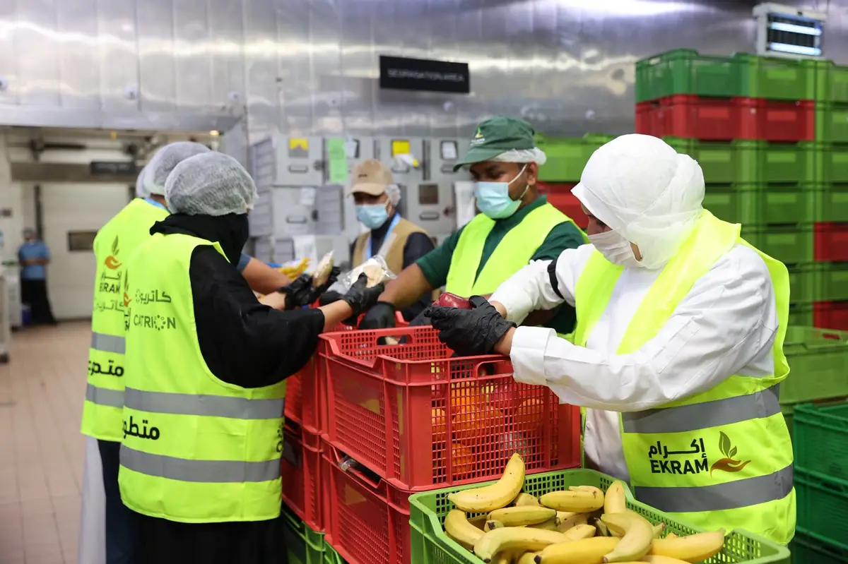 كاتريون وإكرام لبنك الطعام تحتفيان بتجديد شراكة